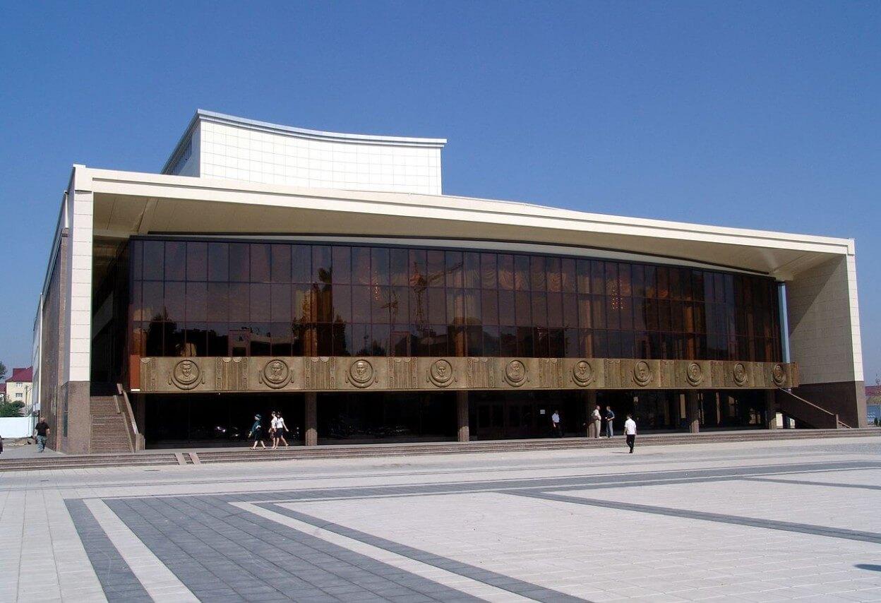 Чеченский драматический театр