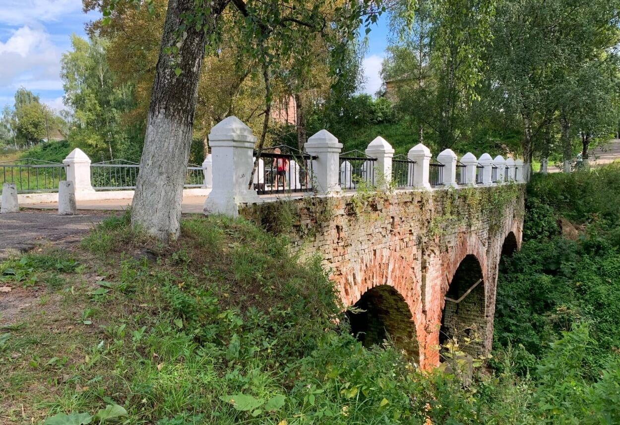 Леонтьевский арочный мост