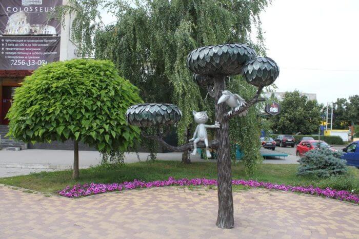 Памятник котенку с улицы Рыжукова