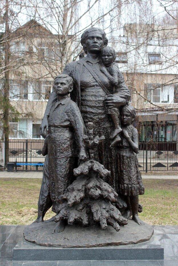Памятник Матрёне Вольской
