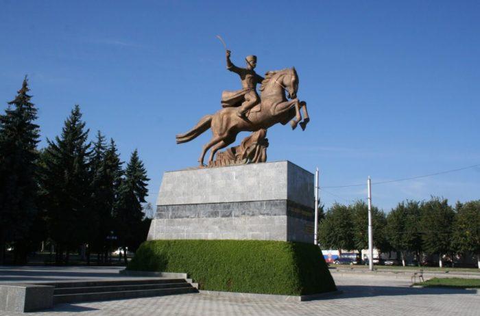 'Памятник воинам 115-й Кабардино-Балкарской кавалерийской дивизии, погибшим во время Второй мировой войны'