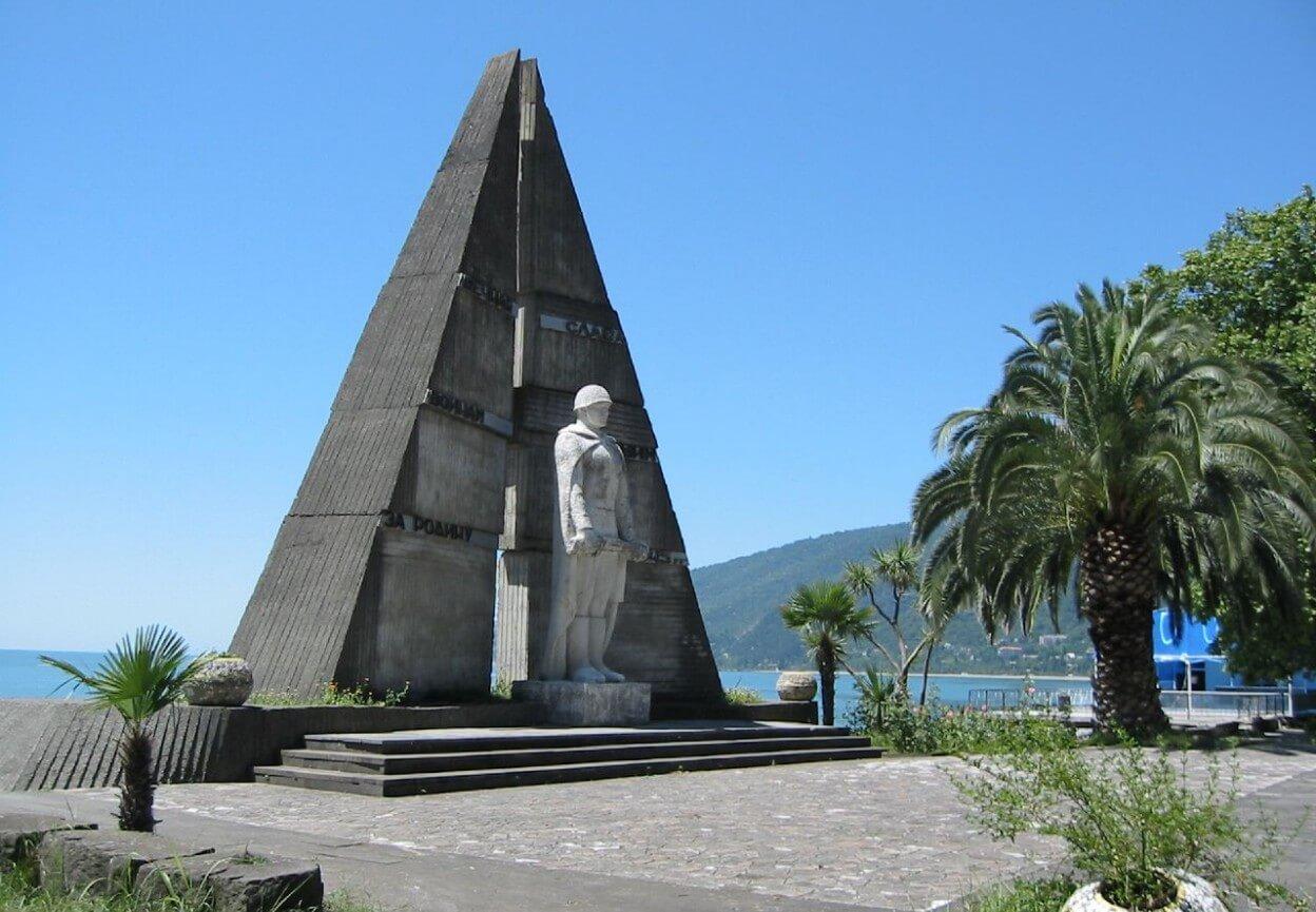 Памятник солдатам, погибшим во время Второй мировой войны