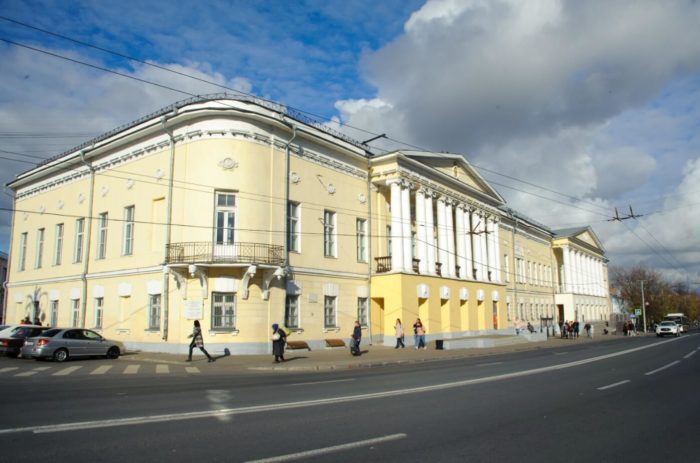 Здание бывшего Благородного парламента
